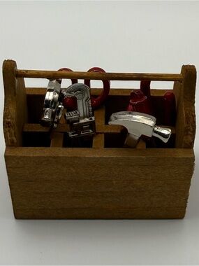 1:12 8PCS Metal Tools In Wood
Tool Box Set Miniature
Dollhouse Accessories